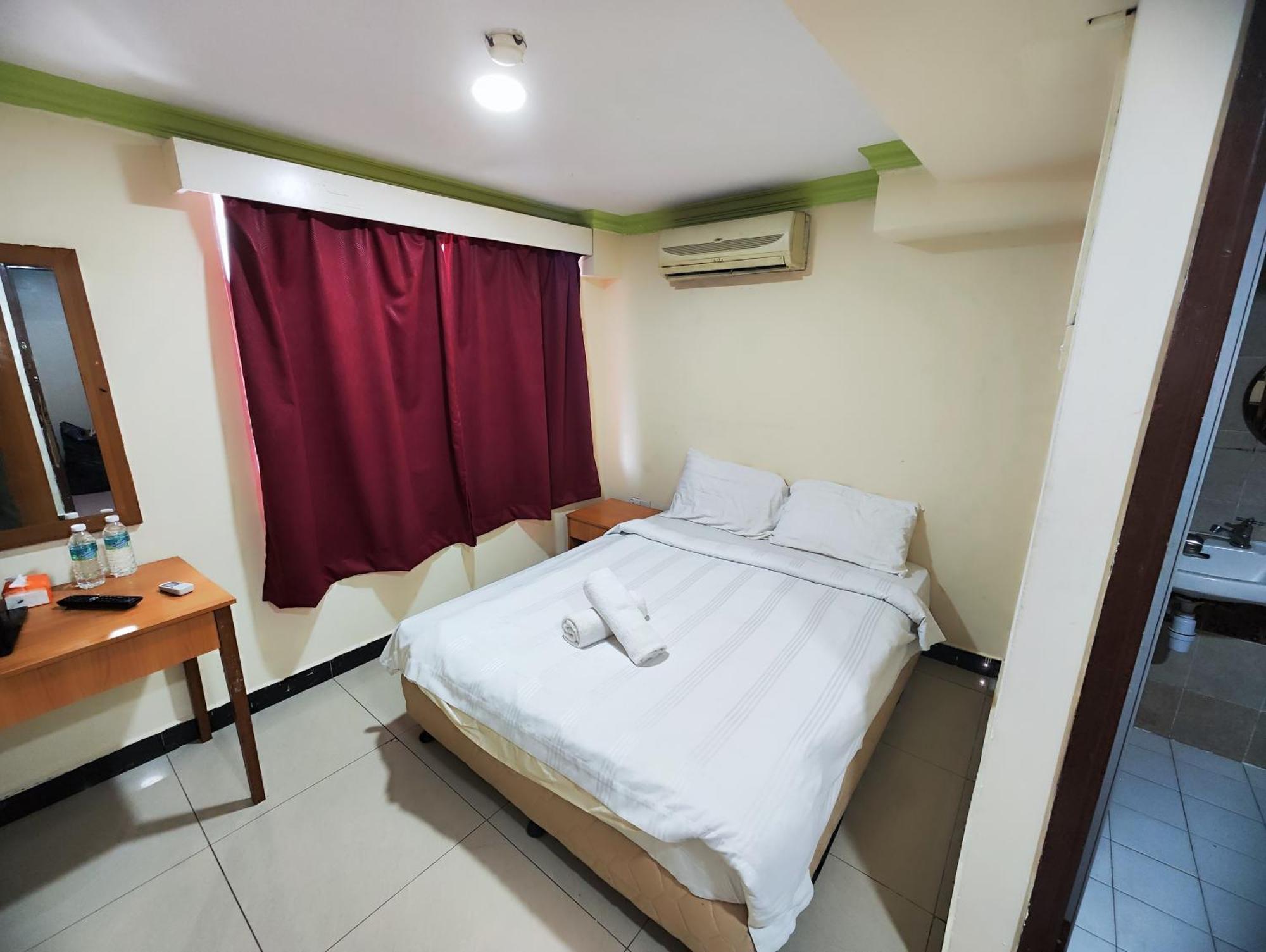 Hwkl Masjid India Hotel